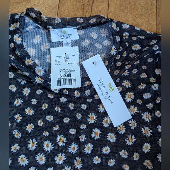 Sheer Sunflower Cropped T-Shirt - Live in the Moment - Picture 2 of 5